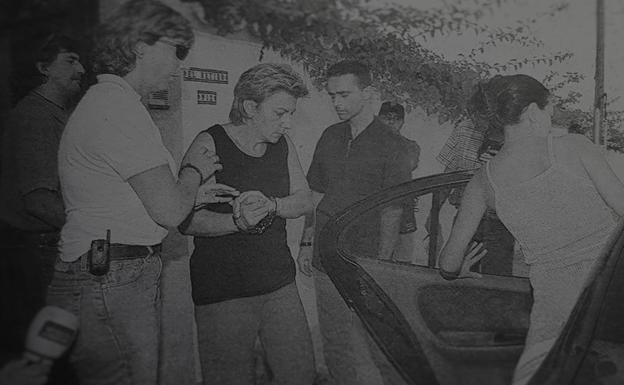 Dolores Vázquez, en el momento de ser detenida./