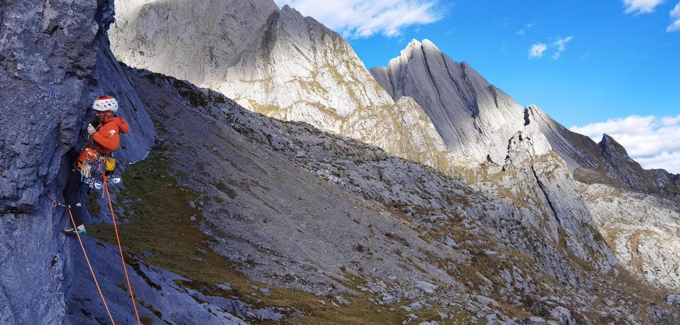 Los hermanos Pou abren su tercera vía en Perú - Vimarsana News