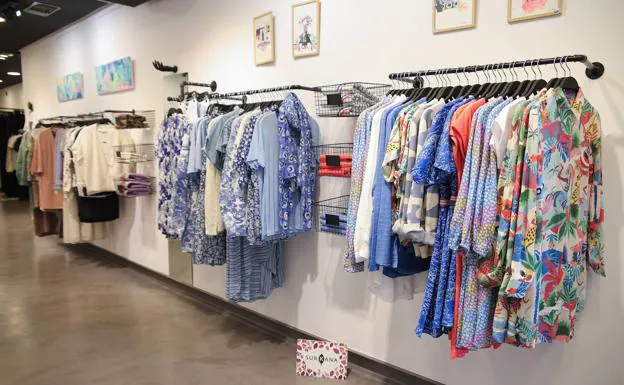 Tienda en Bilbao (con ropa alegre y fans): Abre una Bilbao con ropa alegre que en vez clientes tiene fans | El Correo