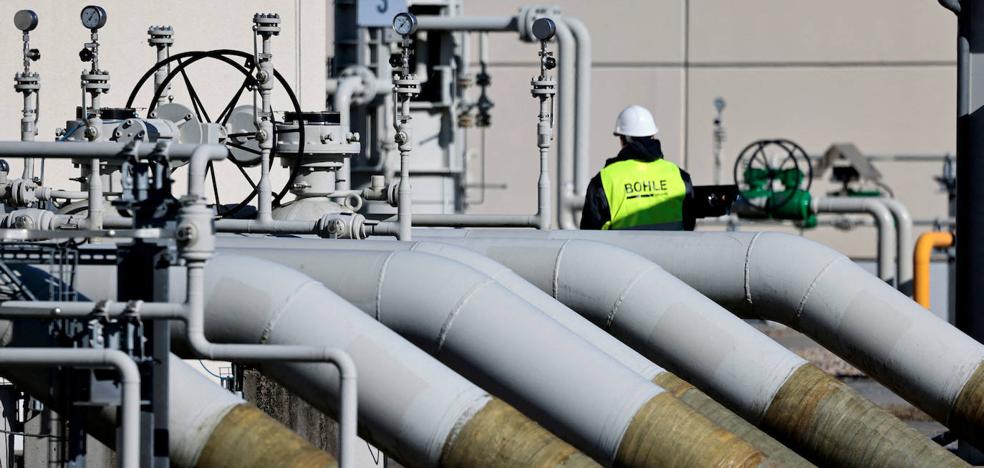 Russia alleges a leak in the Nord Stream to cut off gas to Europe until further notice