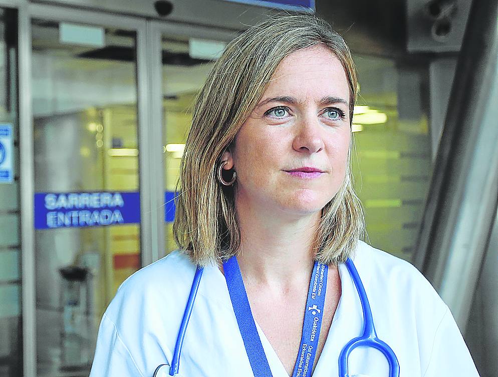 Médicos entre la vida y la muerte El Correo Médicos entre la vida y la muerte El Correo
